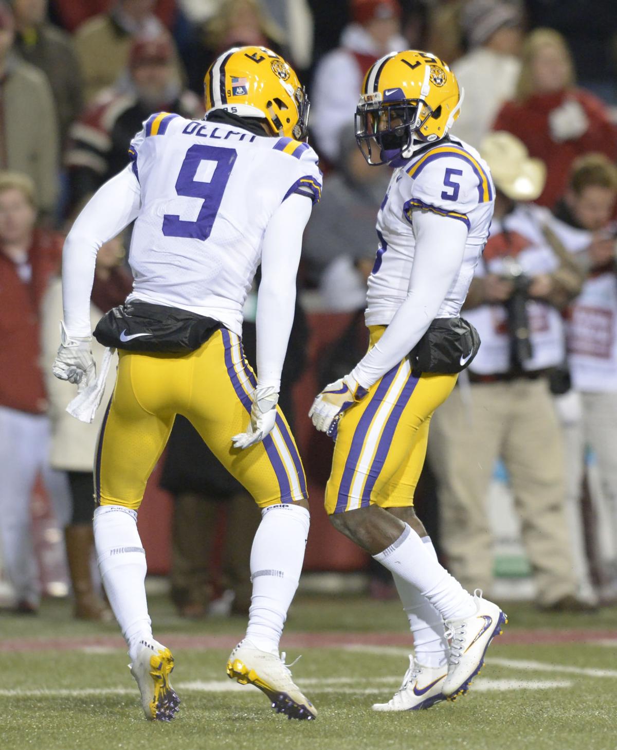 lsuarkansasfootball.111118 HS 481.JPG