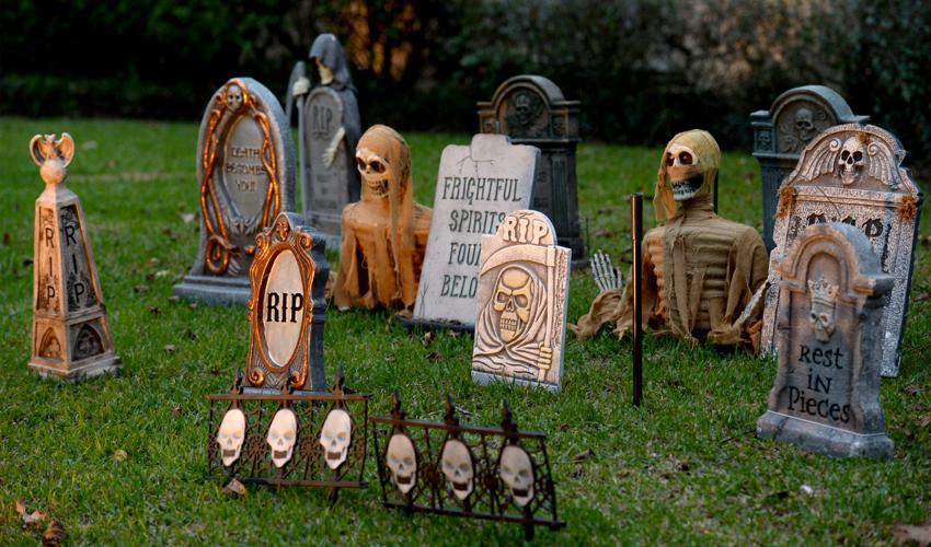 HalloweenHousePD016.jpg