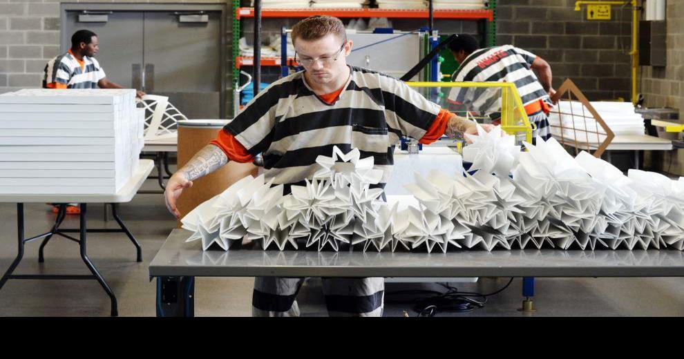 Lafayette Parish jail inmates learning skills — and local officials