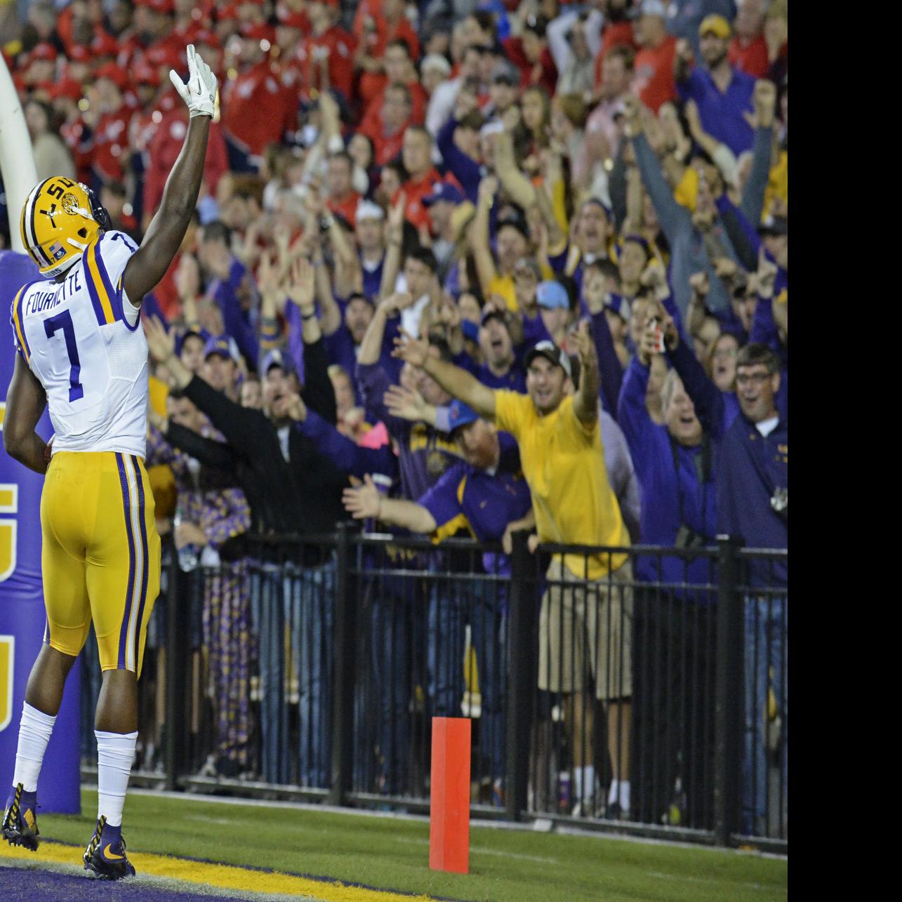 At Lsu 3 Teams Turn Profit Last Year And 1 Sport The Financial