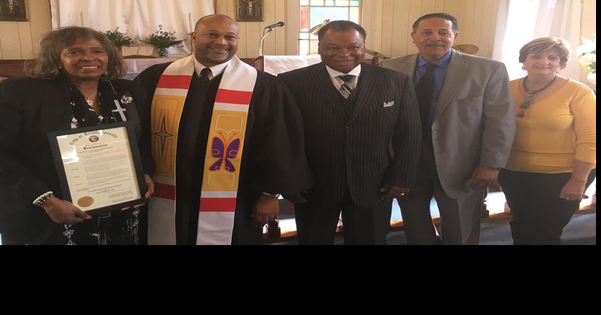 Donaldsonville mayor presents proclamation honoring church's 150th year
