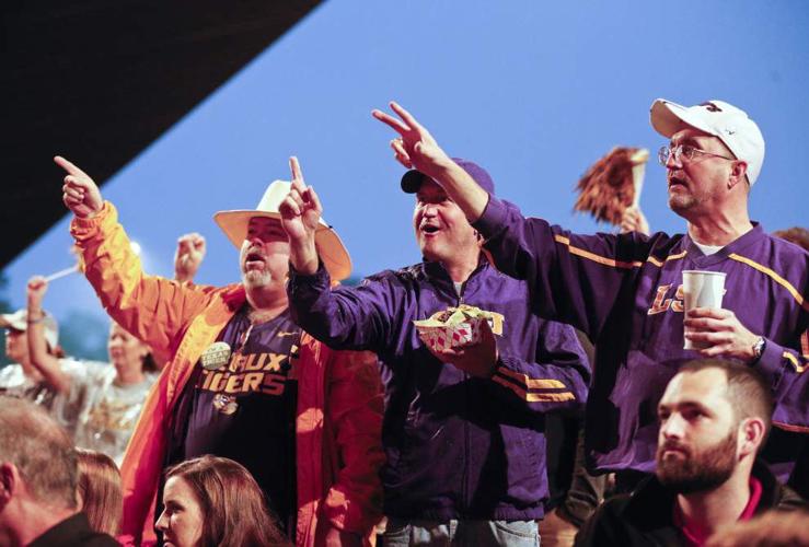 Photos: LSU cheerleaders, coach Les Miles, players lead crowd at Tigers ...