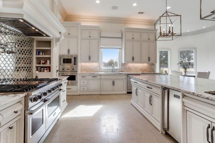 40103 River Winds Court, Gonzales