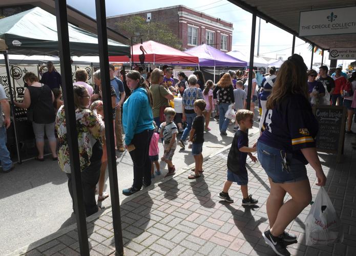 Denham Springs ushers in fall with downtown festival Livingston Denham Springs ushers in fall with downtown festival Livingston