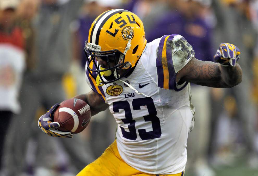Video: The Advocate's Outback Bowl Review _lowres