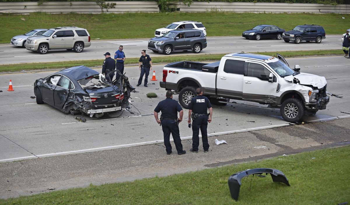 Driver crosses Interstate 110 median crashes into other vehicle Baton