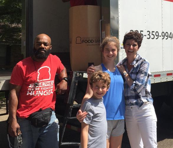 Community Nu Gamma Omega donates to Greater Baton Rouge Food Bank