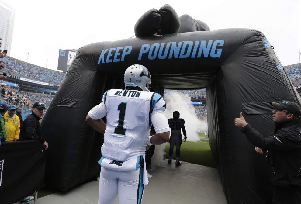 Photos: Drew Brees standing on the sidelines, back-up ...