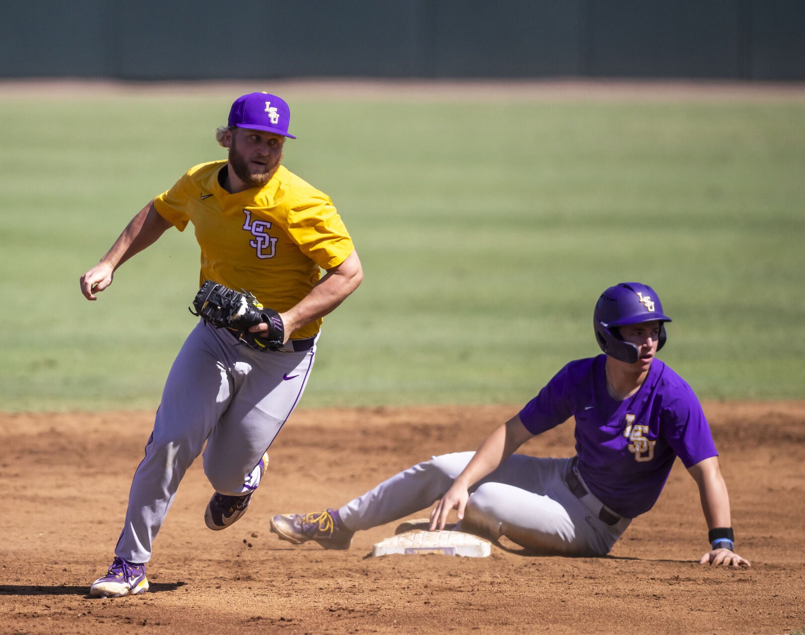 BR.lsufallbaseball2.adv_2709 MJ.JPG