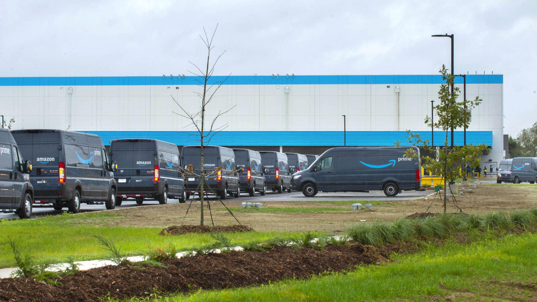 Amazon Settling Into South Baton Rouge Distribution Center Business Theadvocate Com Amazon Settling Into South Baton Rouge Distribution Center Business Theadvocate Com