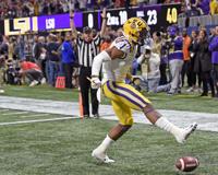 LSU's Ja'Marr Chase has a Peach Bowl TD dance ready, but a quick request for the refs