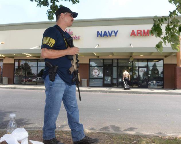 Armed with rifle, Navy vet now guards Baton Rouge military recruitment