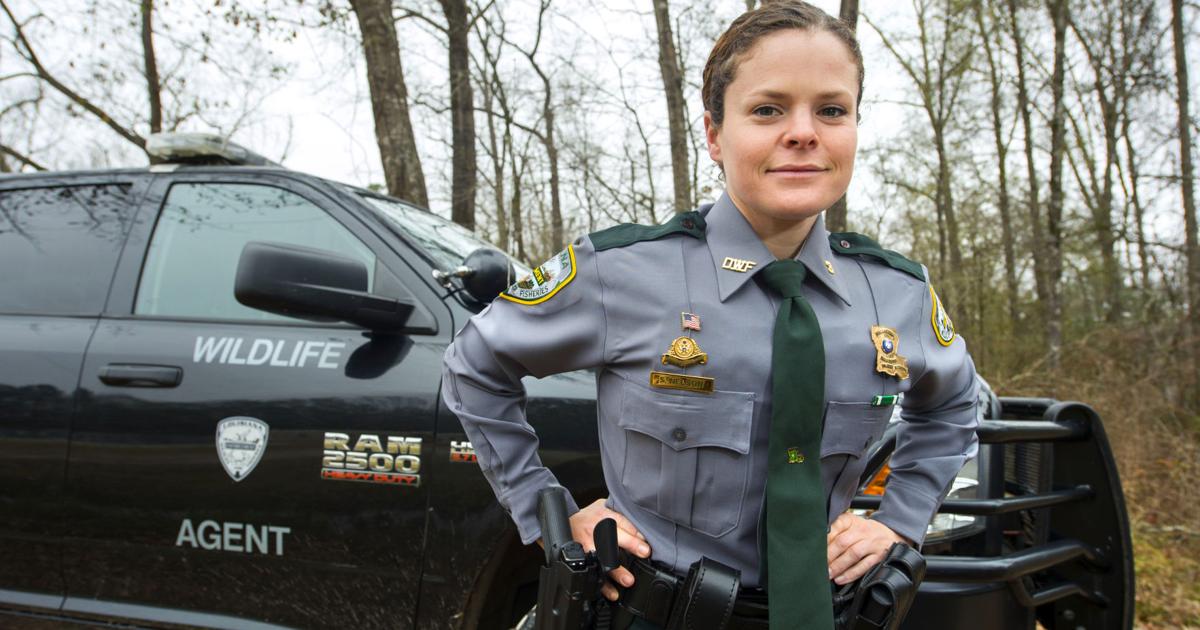 Suni Nelson makes history as 1st woman to graduate as top Louisiana