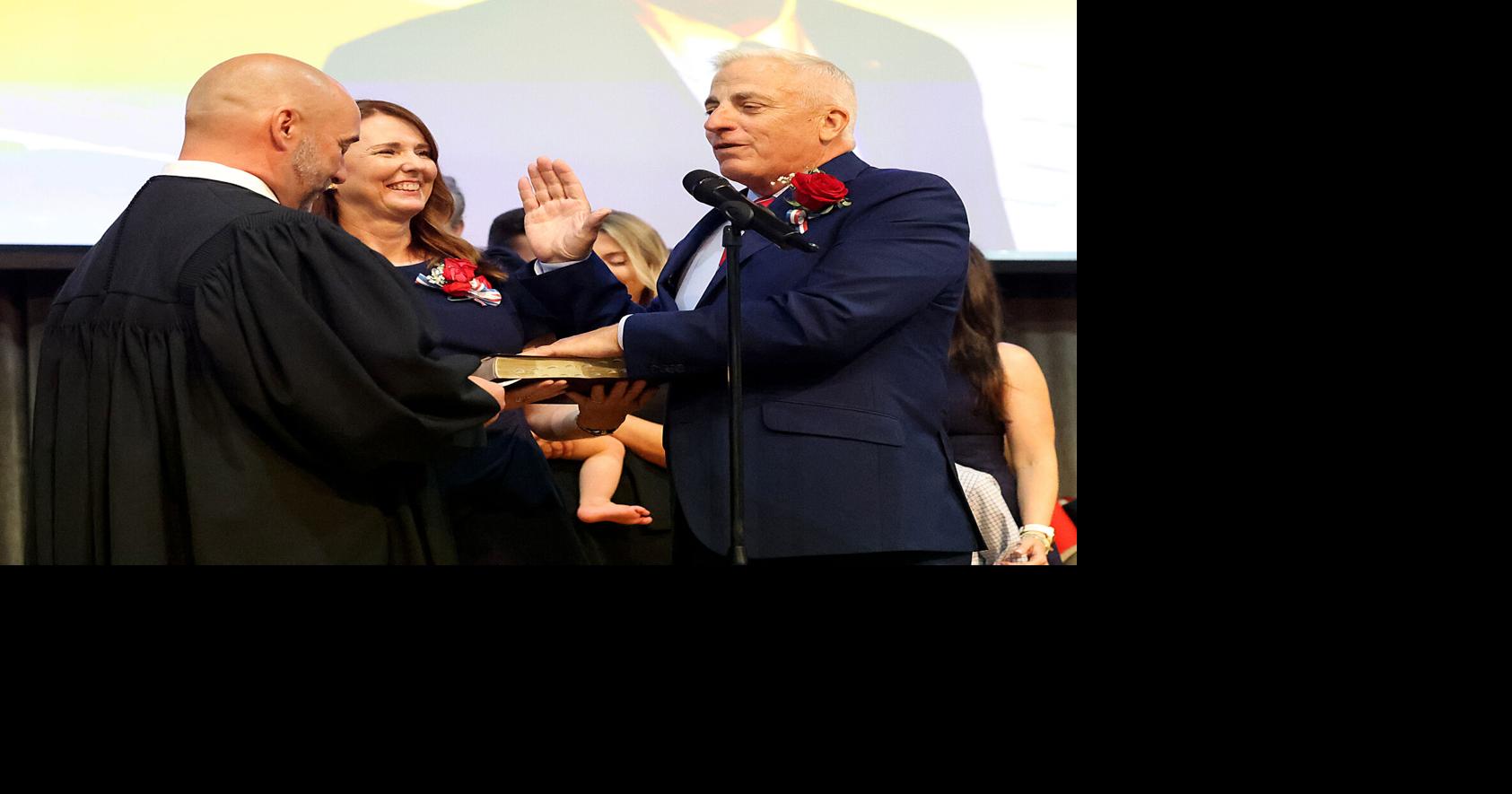DELLINAUG.TAM.070826.01.jpg