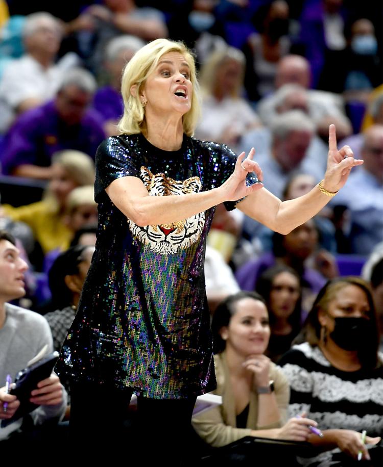 Photos: LSU's Kim Mulkey takes her courtside fashion seriously ...