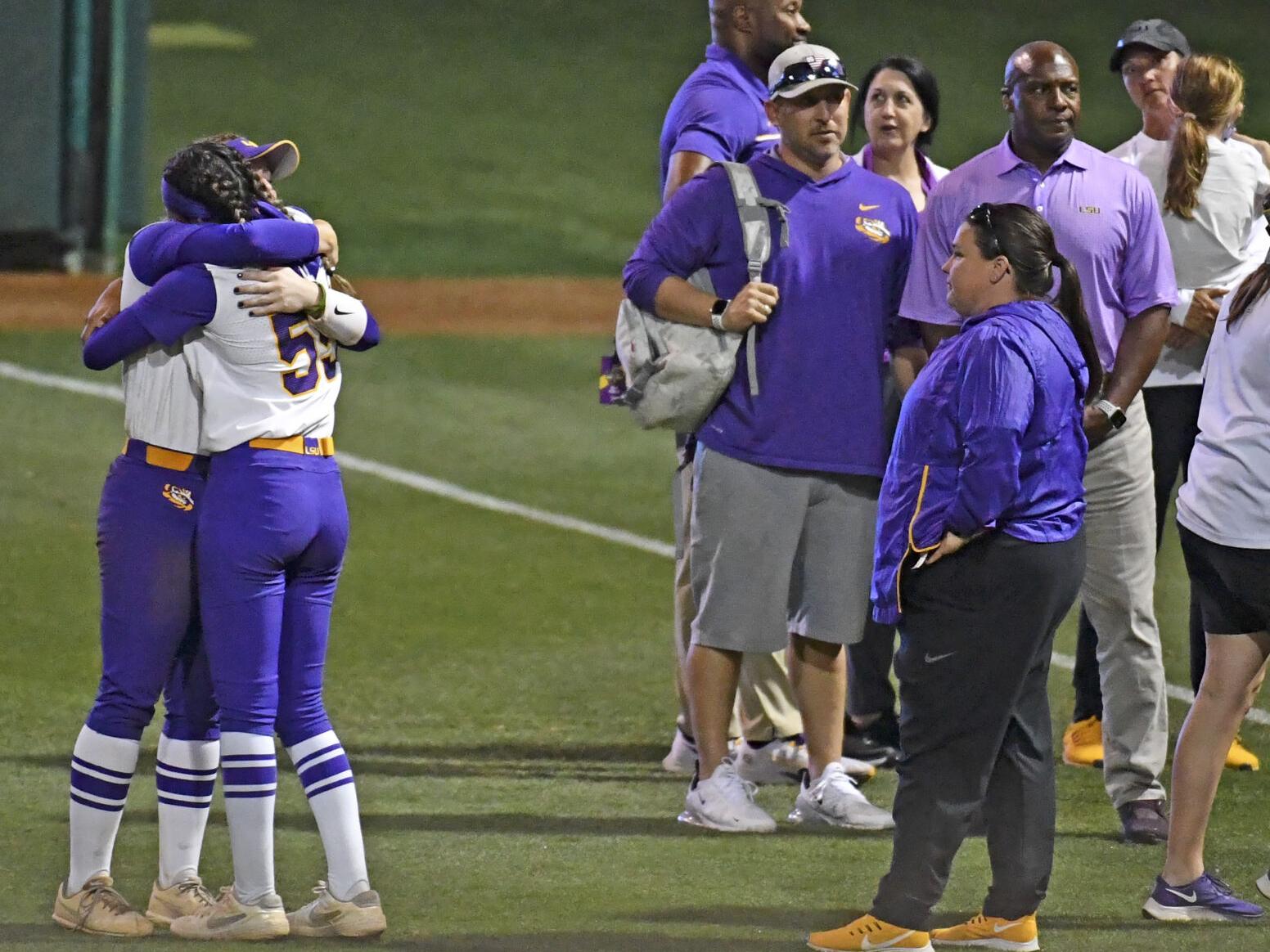 Lsu Softball S Emotional Exit Could Be Sign Of Better Things To Come Lsu Theadvocate Com Lsu Softball Schedule 2022