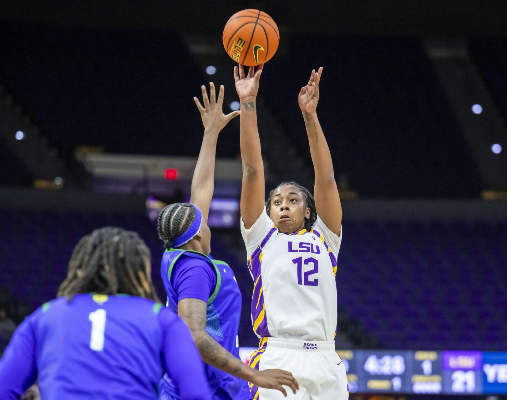 NO.lsuwomen.102326_4187 MJ.JPG