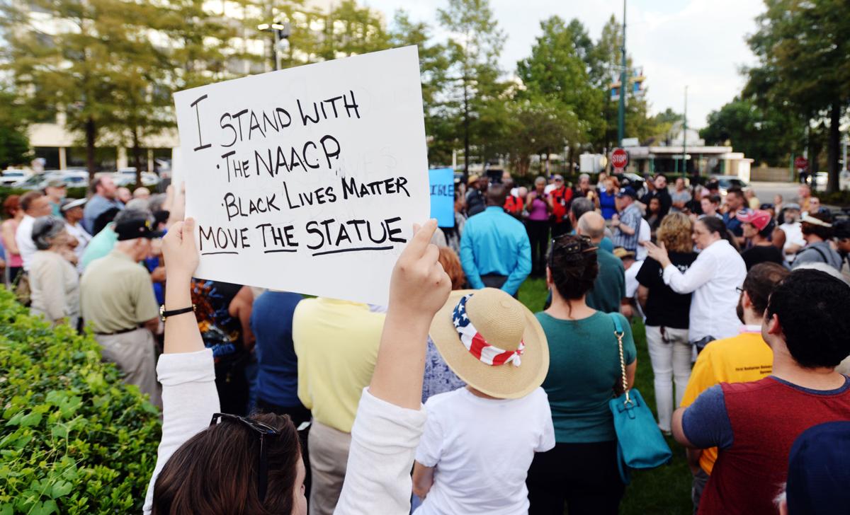 ACA.moutonstatue04.082417