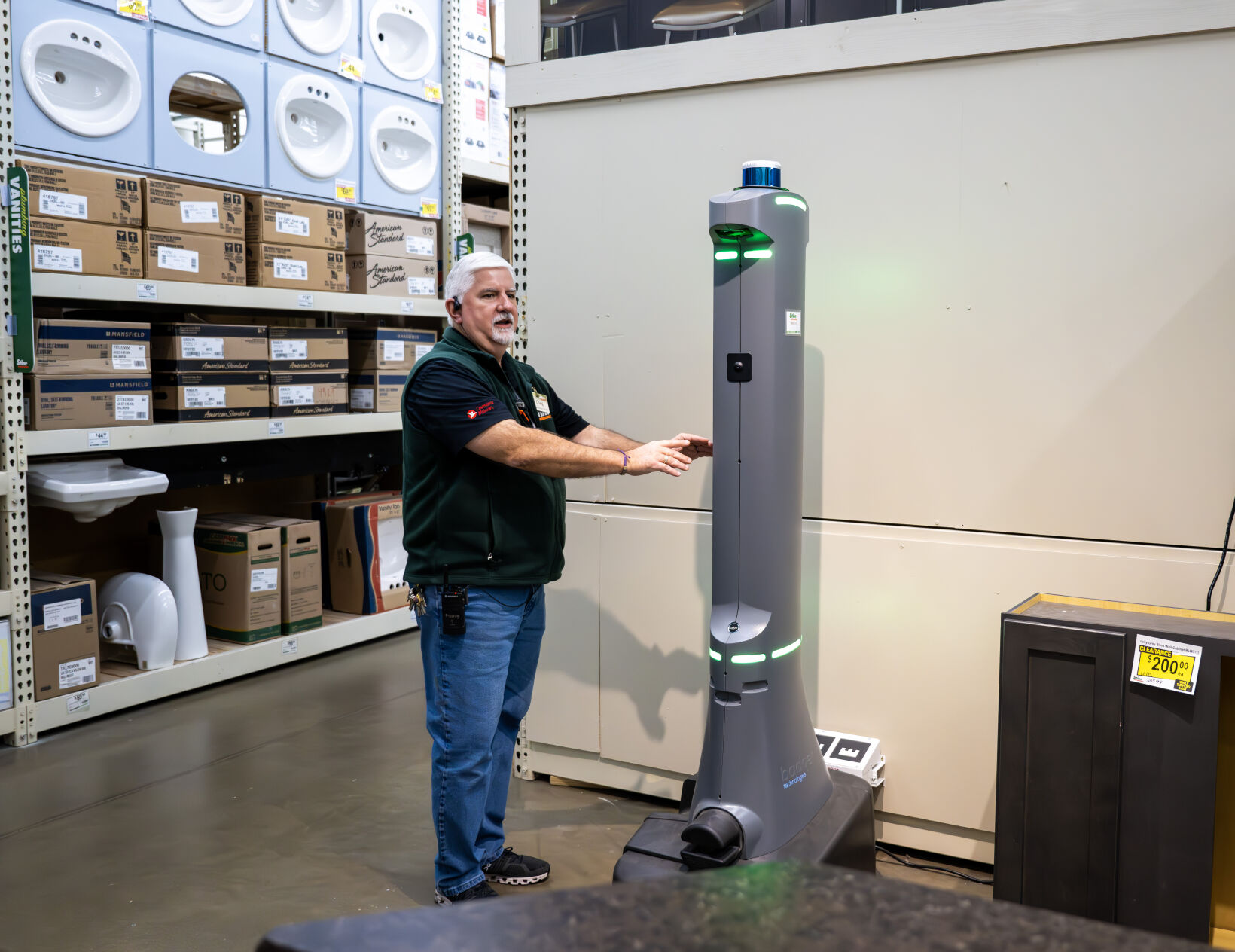 At Stines, AI robot keeps prices right, shelves stocked | Business