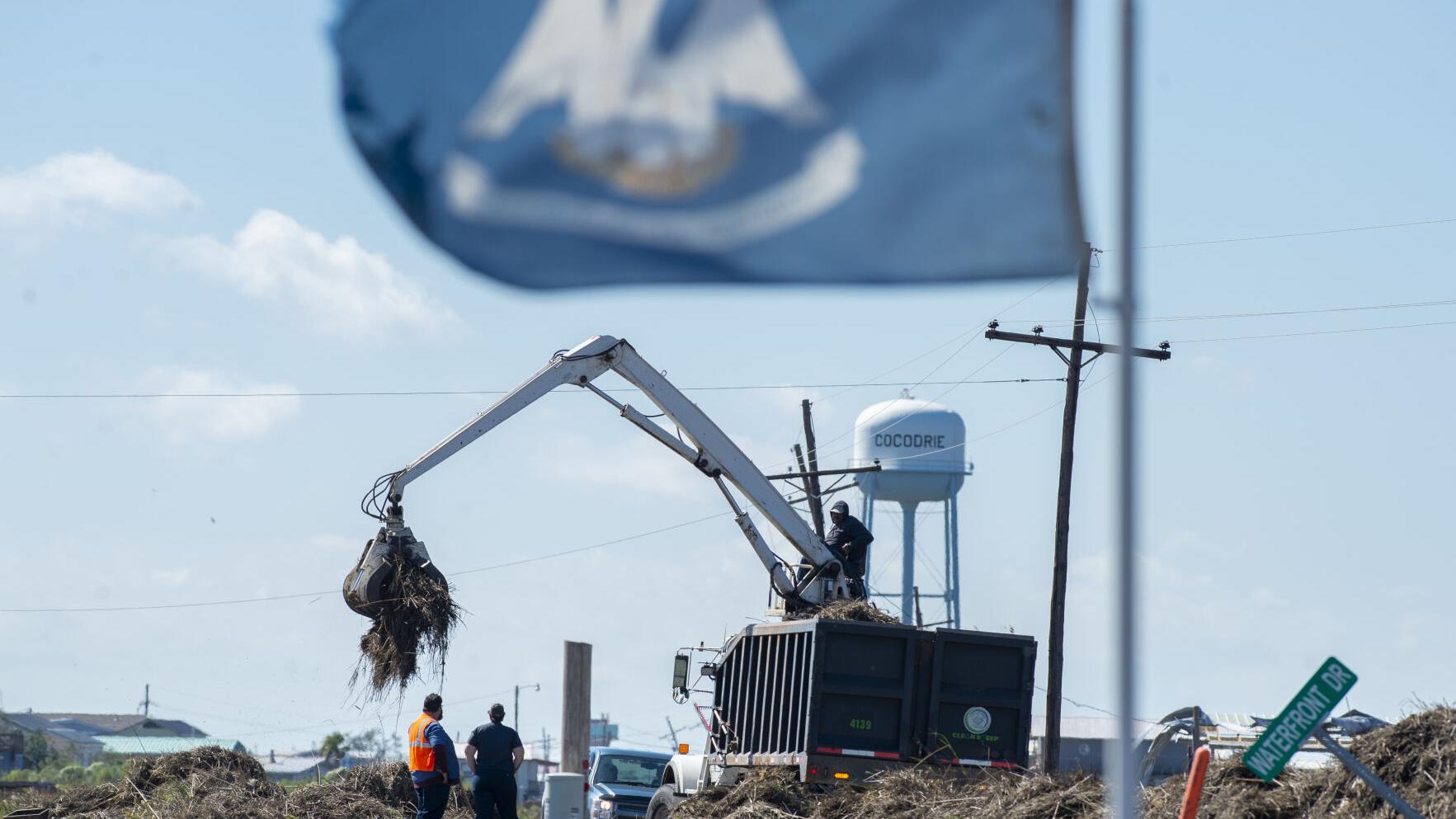 Hurricane Zeta Here S The Latest On Grand Isle Levee Breaches Power Outages Voting Weather Traffic Theadvocate Com