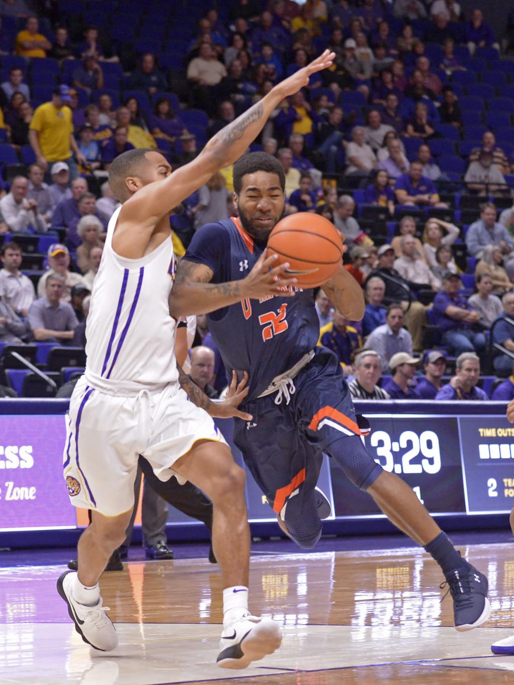 Matchup Zone Causes Trouble For Lsu Offense Early But Tigers Come