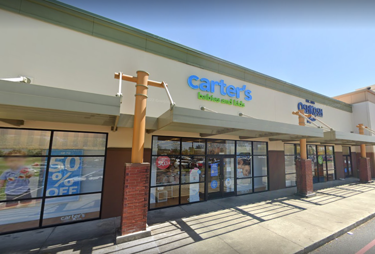 Kids set fire to clothing rack, mom steals items at Carter's on Siegen