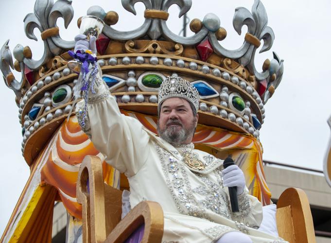 King Gabriel kicks off Mardi Gras parades in Lafayette | Entertainment