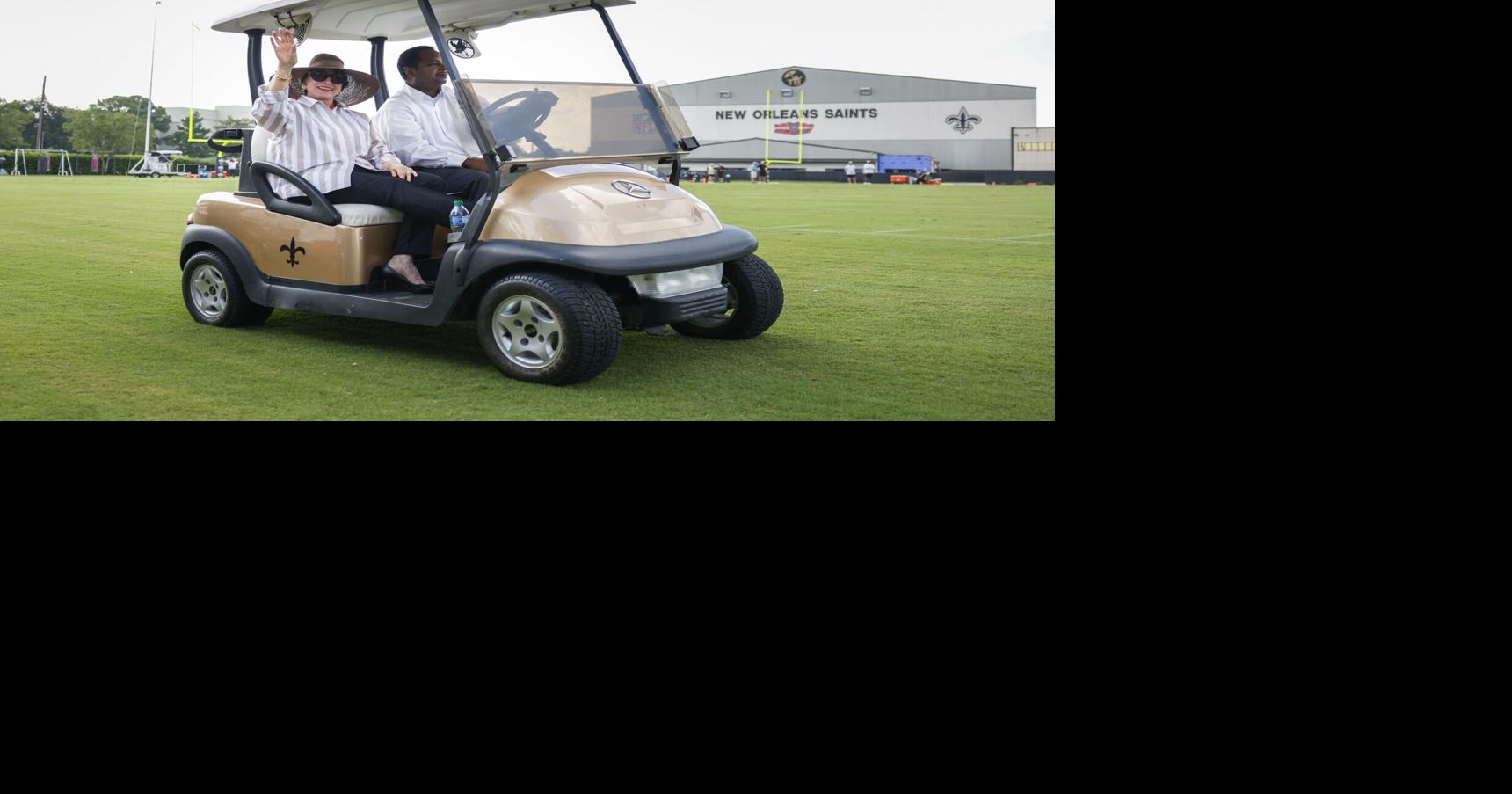 A German soccer fan’s viral World Cup tour of US earns him tour of Saints practice facility
