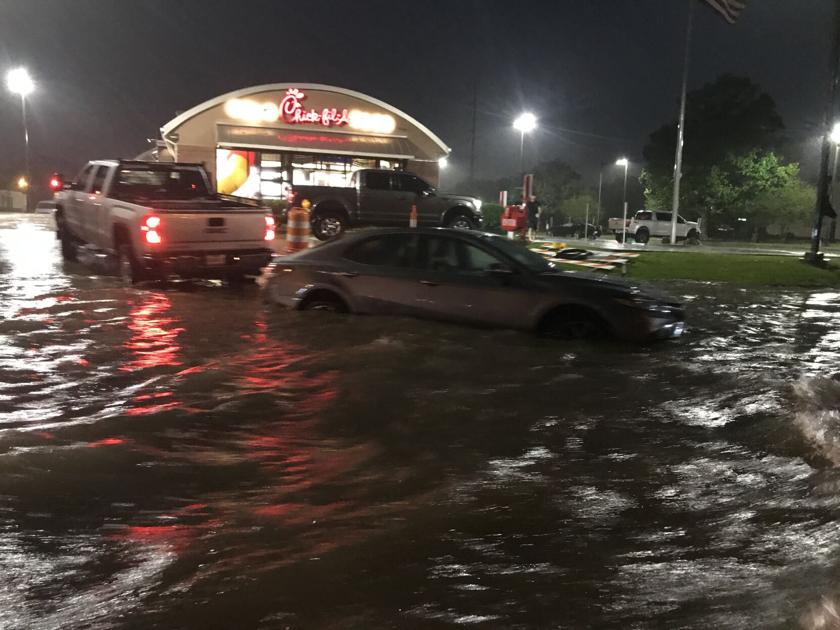 Baton Rouge, Lafayette o Charles Lake Mi auto se inundó: ¿Qué debo hacer?  |  Noticias