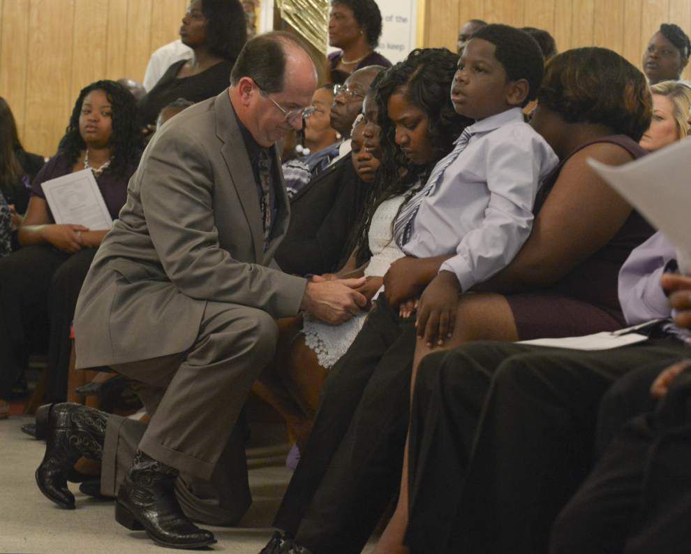 Mourners overwhelmed at 12-year-old’s funeral _lowres