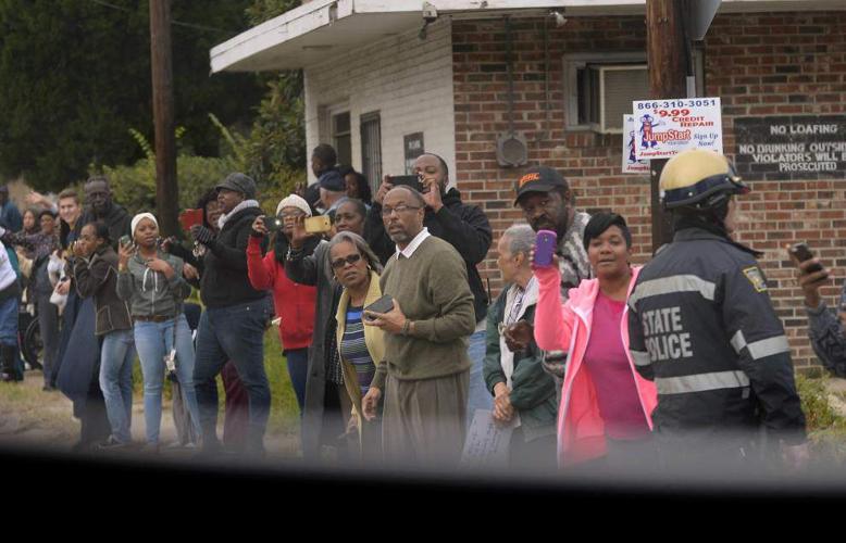 Obama entertains playful Baton Rouge crowd of 1,000 at McKinley -- then ...