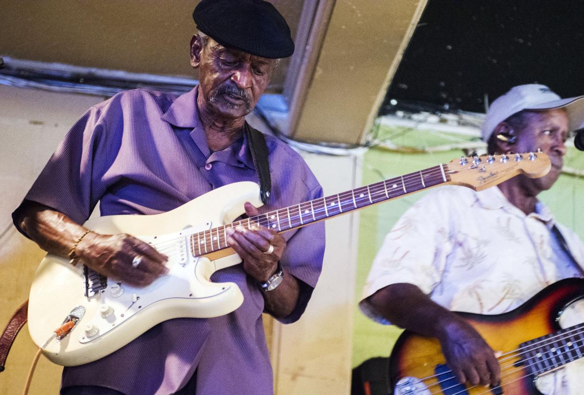 Resultado de imagen de PAUL ' LIL ' BUCK SINEGAL