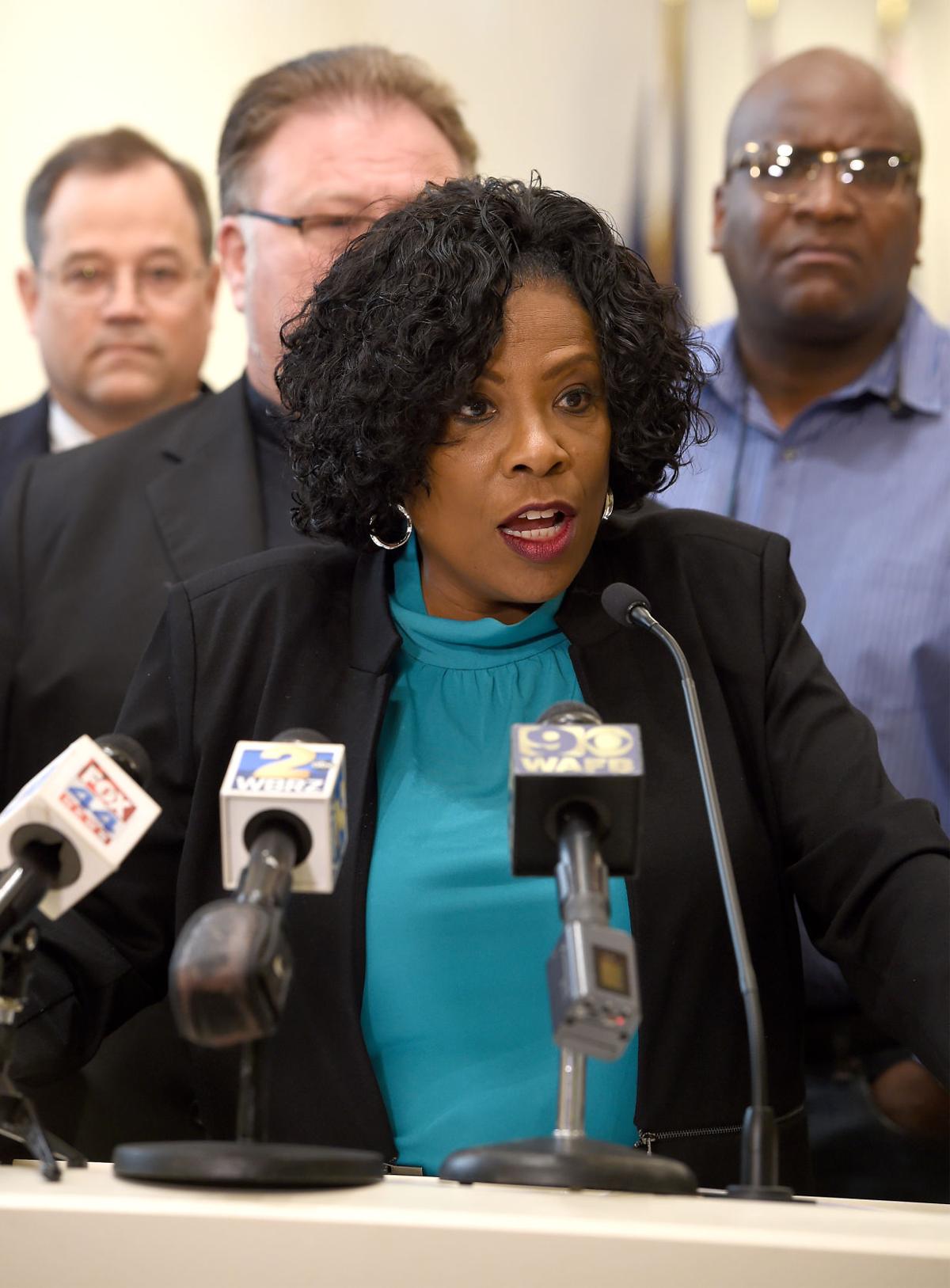 BR.mayorpresser.020317105.jpg