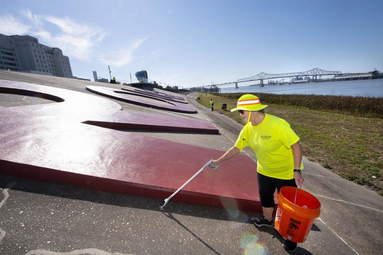 The low river gives Baton Rouge a little more land — and volunteers