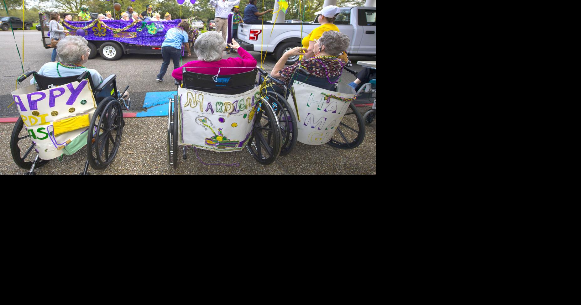 Photos, Video Ollie Steele Burden Manor residents, staff get taste of