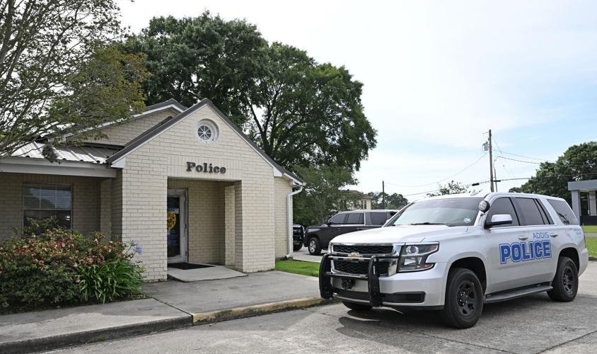 Running red lights, weaving into traffic: Report calls police chase ...