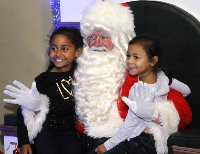 Gonzales lights up Jambalaya Park, Santa Ascension