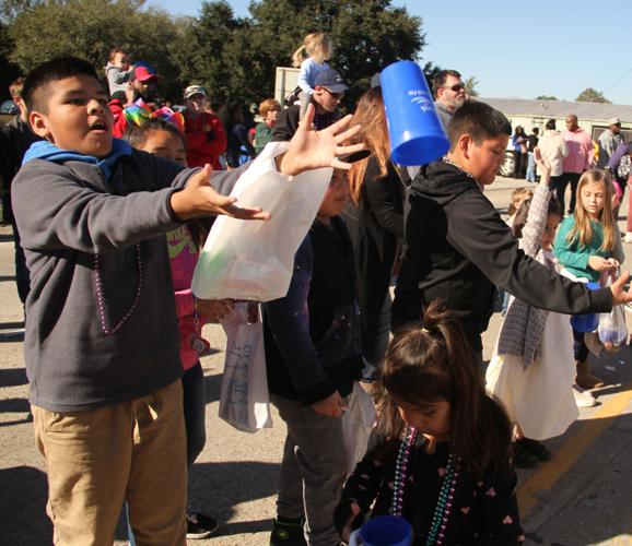 Jambalaya Festival Association's annual Christmas parade rolls through