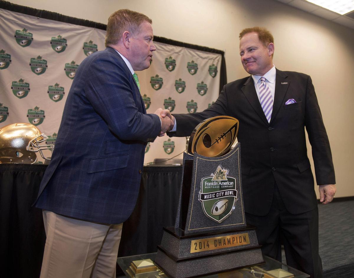 MusicCityCoachesPress.123014 103.jpg