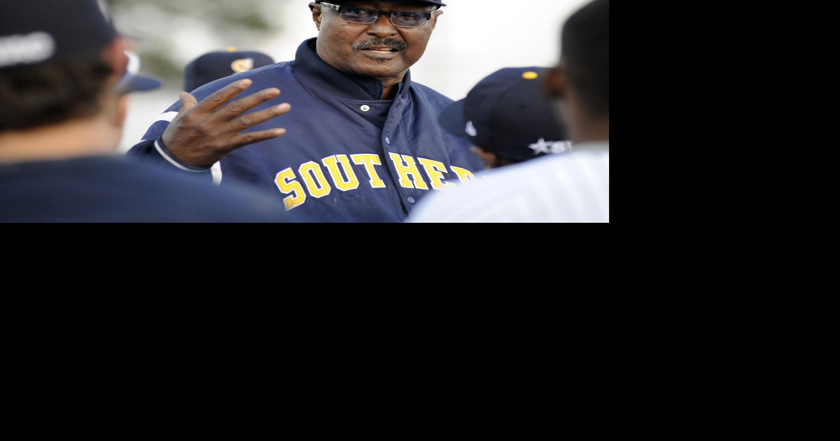 Der legendäre Baseballtrainer der Southern University, Roger Cador ...