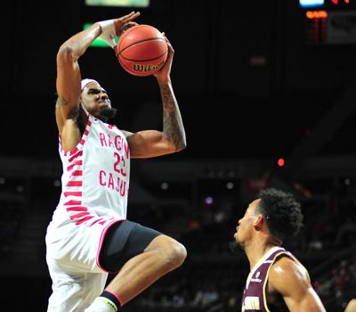 Jakeenan Gant S Big Night Propelled Ul Lafayette Men S Basketball
