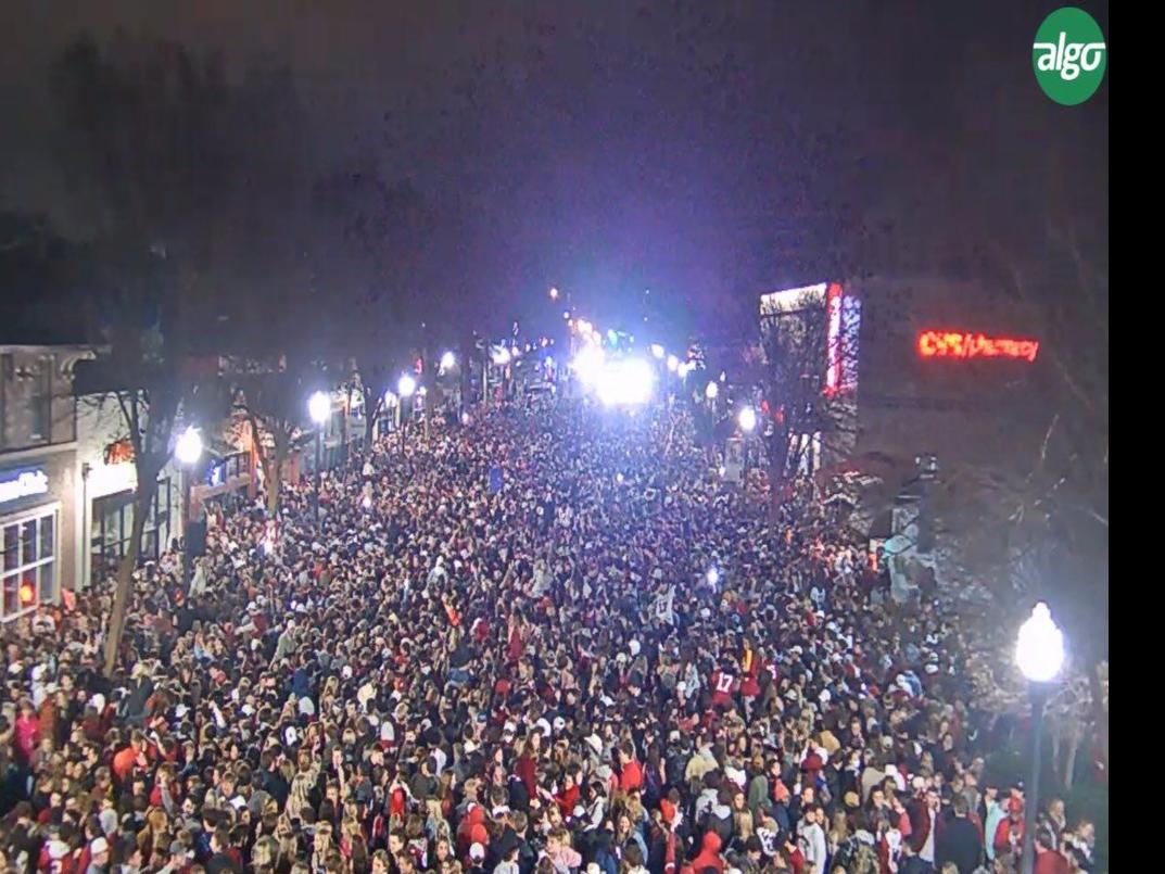 Alabama fans flood streets to celebrate CFB national championship