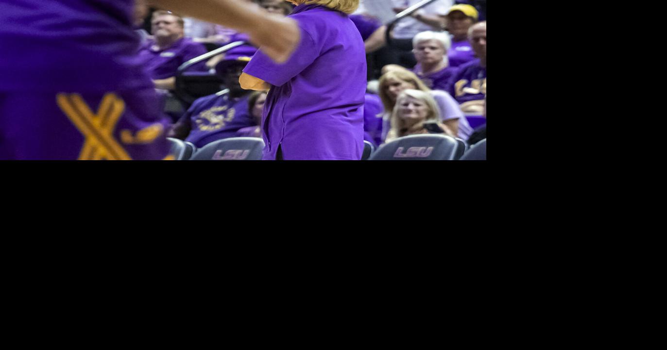 Kim Mulkey doesn’t think her new LSU team is as deep as her last one ...