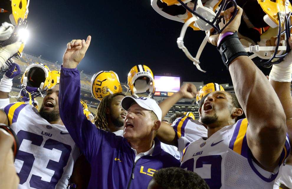 Wednesdays with LSU football coach Les Miles _lowres