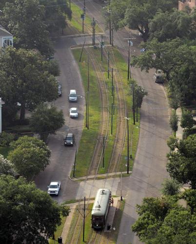 Report: New Orleans RTA focusing too much on streetcars, ignoring needs of local commuters _lowres