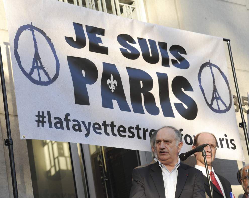 Photos: Lafayette residents gather to support Paris in wake of terrorist attacks _lowres