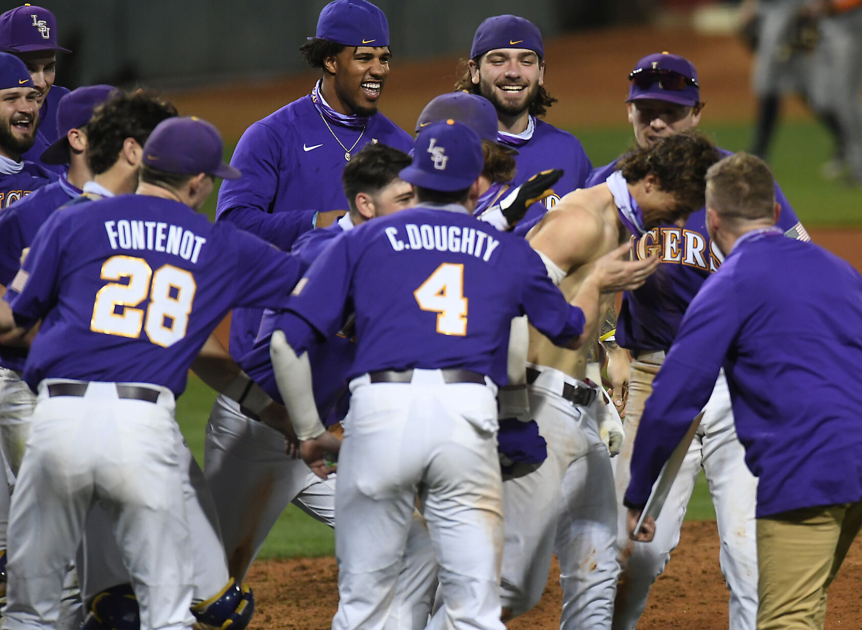 Jordan Thompson hits game-winning home run as LSU recovers from near ...