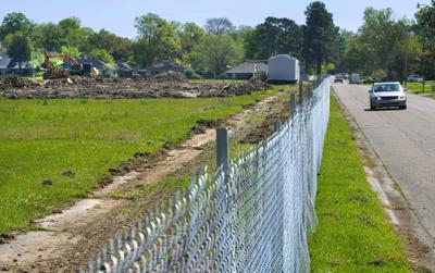 Ask The Advocate Azrok School Site Fence South Harrell S Ferry Traffic News Theadvocate Com