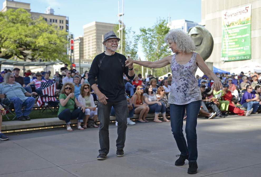 Lots of dancing, grooving as Chris LeBlanc and Friends open first spring edition of Live After Five _lowres