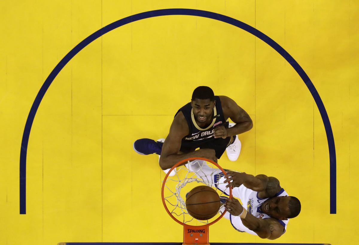 Pelicans Warriors Basketball